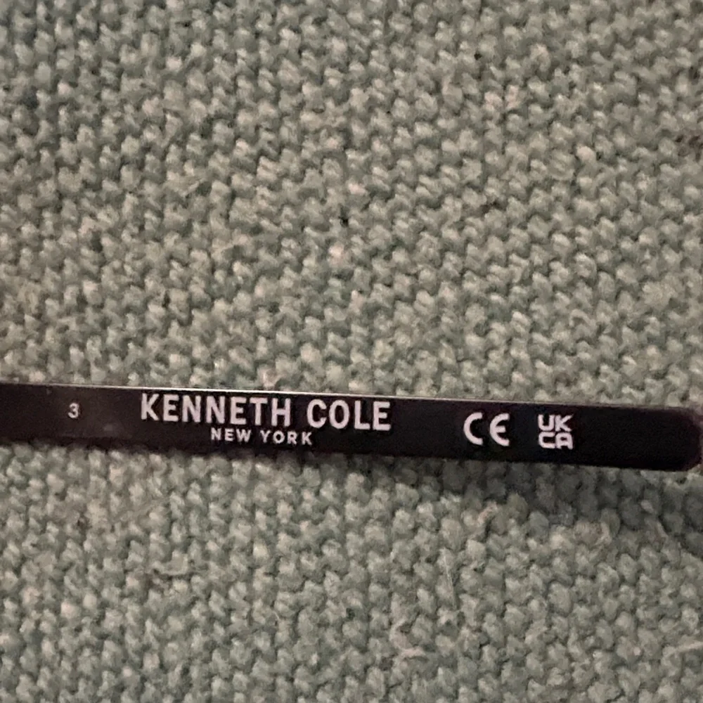 Kenneth Cole Black/ Dark Gray Aviator Gradient Shades